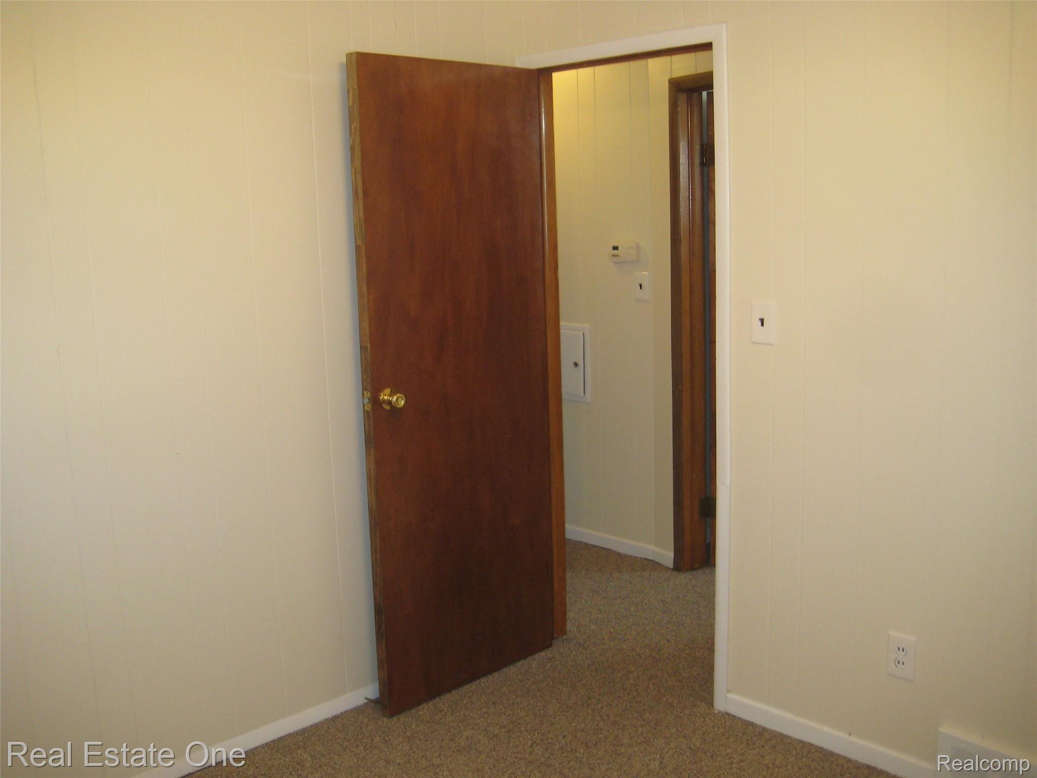 18641 Reed Street Melvindale, MI 48122 - Photo 14 of 20 IMG_3159.JPG