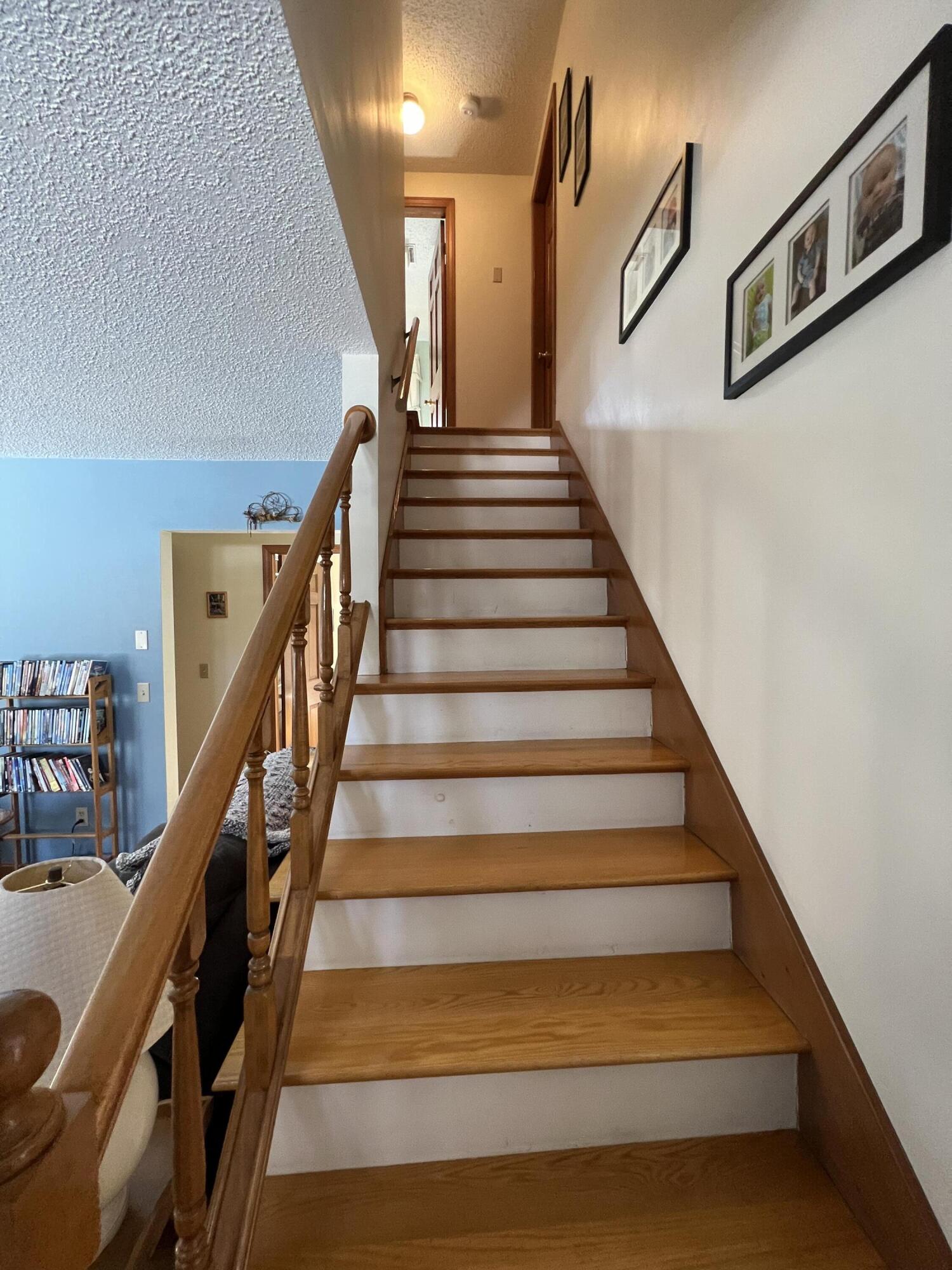 9 6 Rod Road Fairfield, ME 04937 - Photo 37 of 67 36 staircase