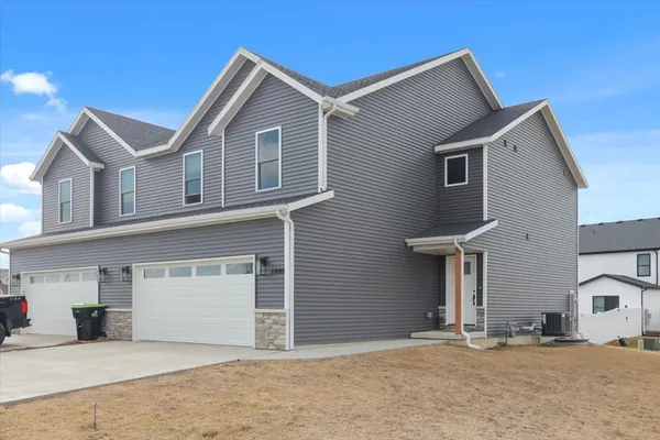 $295,000 | 401 A Jenny Lane, Heyworth, IL 61745