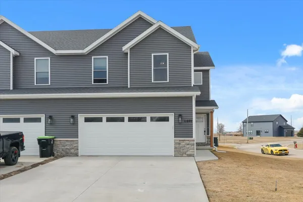 $295,000 | 401 A Jenny Lane, Heyworth, IL 61745