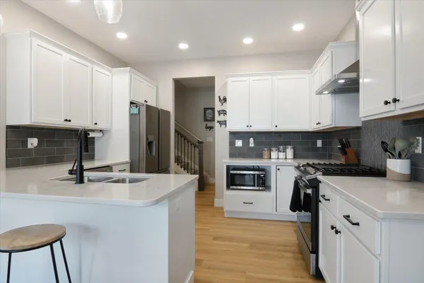 $295,000 | 401 A Jenny Lane, Heyworth, IL 61745