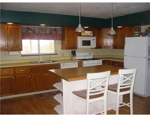 161 Munntown Road Eighty Four, PA 15330 - Photo 2 of 12 Kitchen.