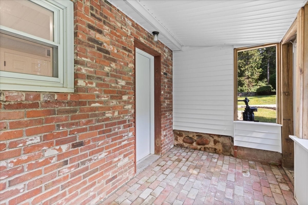 990 Bay Road Hamilton, MA 01982 - Photo 24 of 28