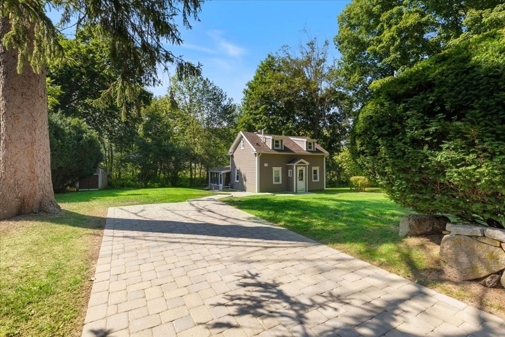 990 Bay Road Hamilton, MA 01982 - Photo 3 of 28