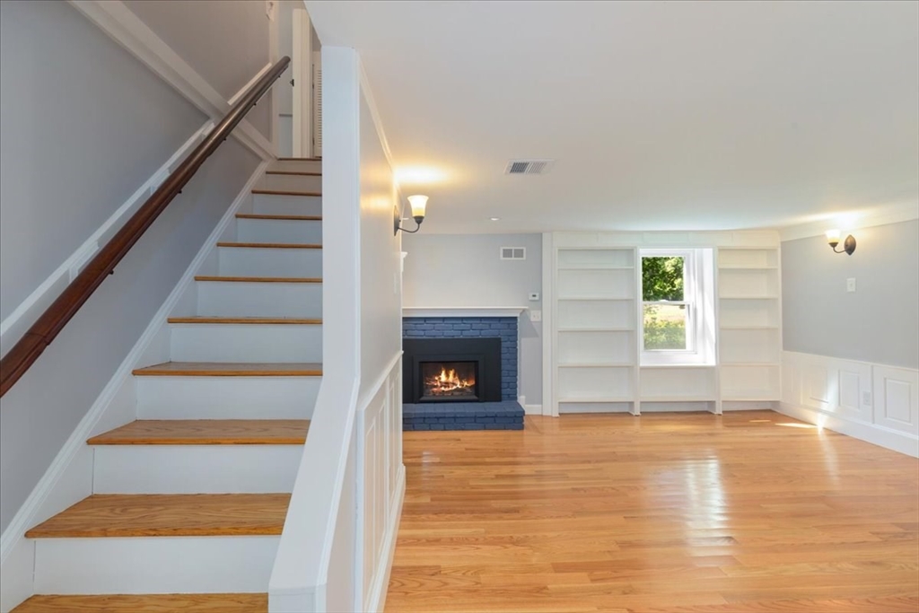 990 Bay Road Hamilton, MA 01982 - Photo 5 of 28