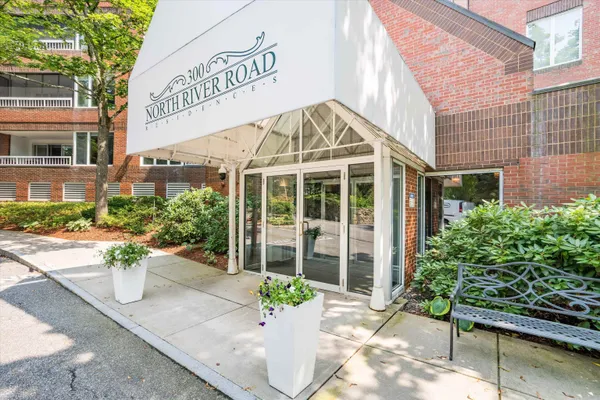 $530,000 | 300 River Road, Unit 106, Manchester, NH 03104