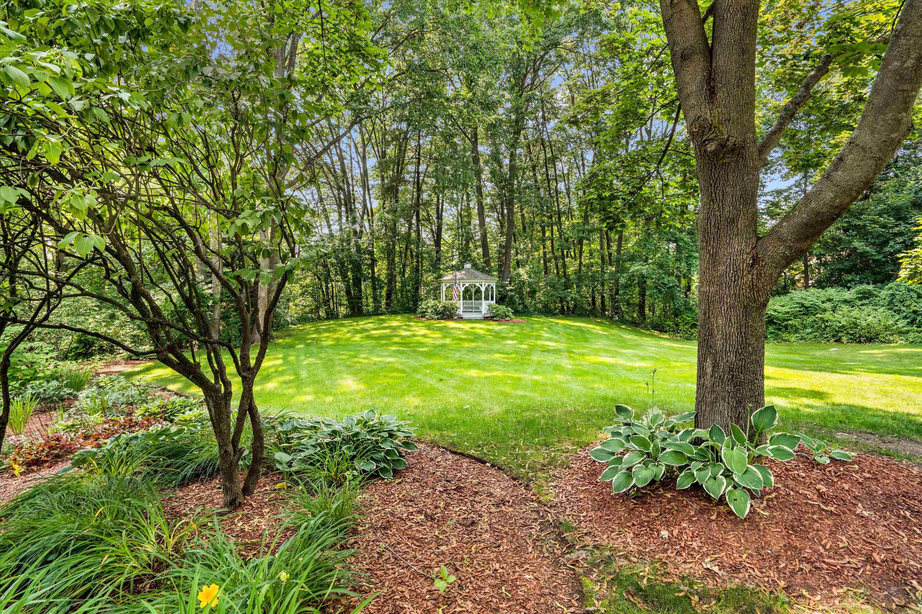 300 River Road, Unit 106 Manchester, NH 03104 - Photo 38 of 41