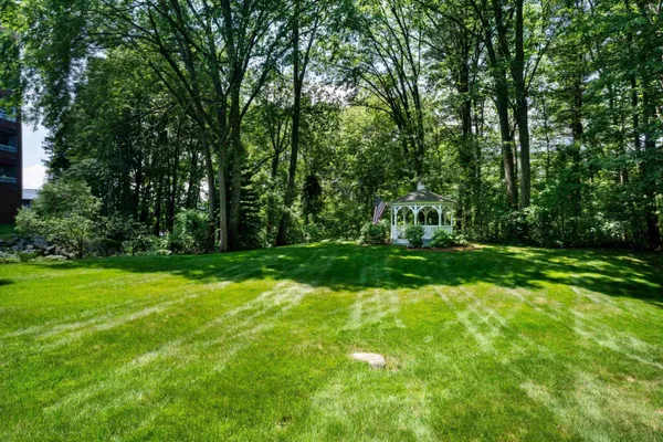 $530,000 | 300 River Road, Unit 106, Manchester, NH 03104