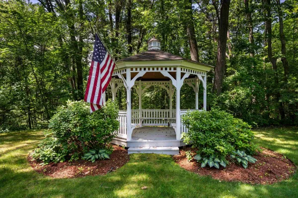 $530,000 | 300 River Road, Unit 106, Manchester, NH 03104