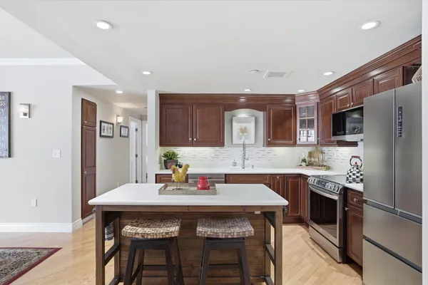 $530,000 | 300 River Road, Unit 106, Manchester, NH 03104