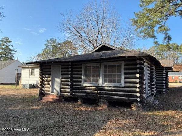 $70,000 | 201 West Church Street, Pikeville, NC 27863
