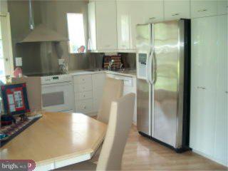 84 Richardson Road Robbinsville, NJ 08691 - Photo 3 of 5 Gallery Image 3