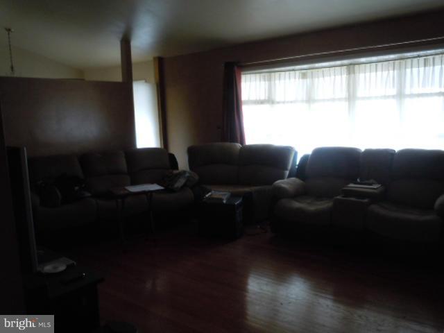 524 River Bend Road Fort Washington, MD 20744 - Photo 7 of 23 Living Room
