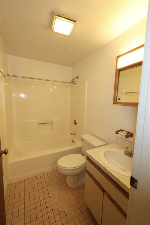 58 Victoria Heights Road, Unit 58 Boston, MA 02136 - Photo 18 of 22 Gallery Image 18