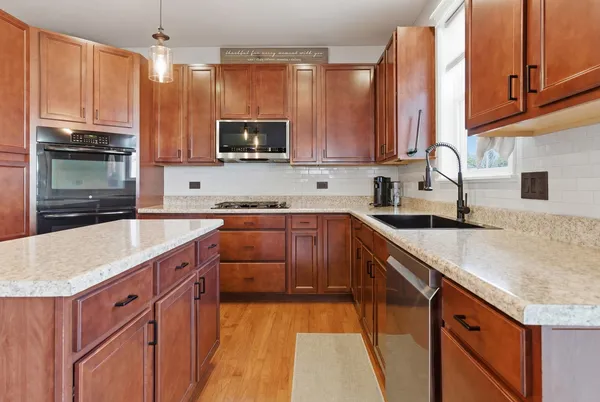 $575,000 | 9543 Baumgartner Street, Huntley, IL 60142