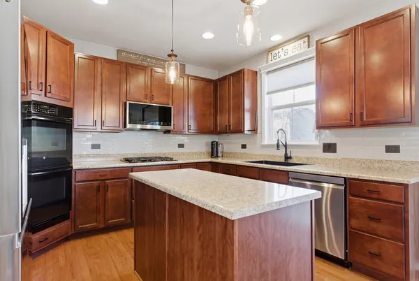 $575,000 | 9543 Baumgartner Street, Huntley, IL 60142