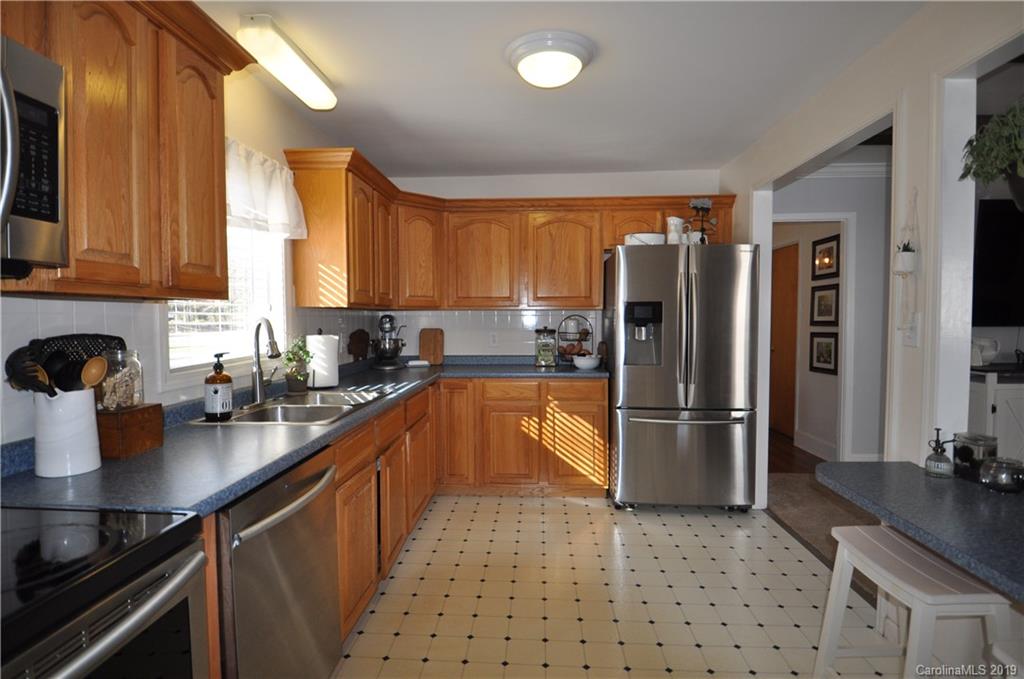 1526 North Dobys Bridge Road Fort Mill, SC 29715 - Photo 19 of 40 Gallery Image 19