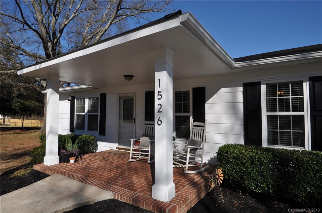 1526 North Dobys Bridge Road Fort Mill, SC 29715 - Photo 7 of 40 Gallery Image 7