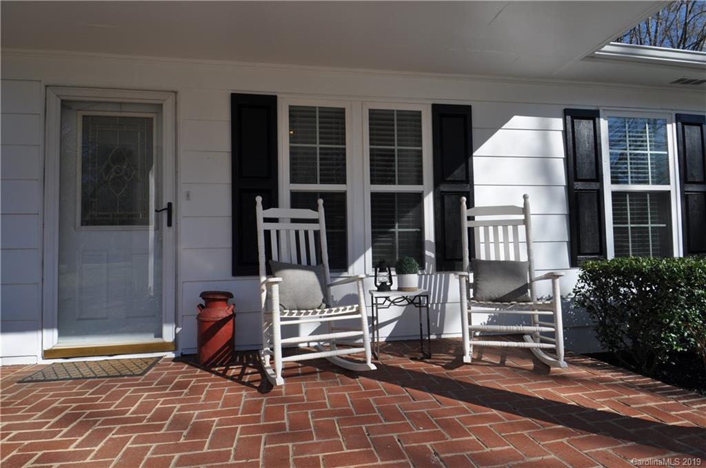 1526 North Dobys Bridge Road Fort Mill, SC 29715 - Photo 8 of 40 Gallery Image 8