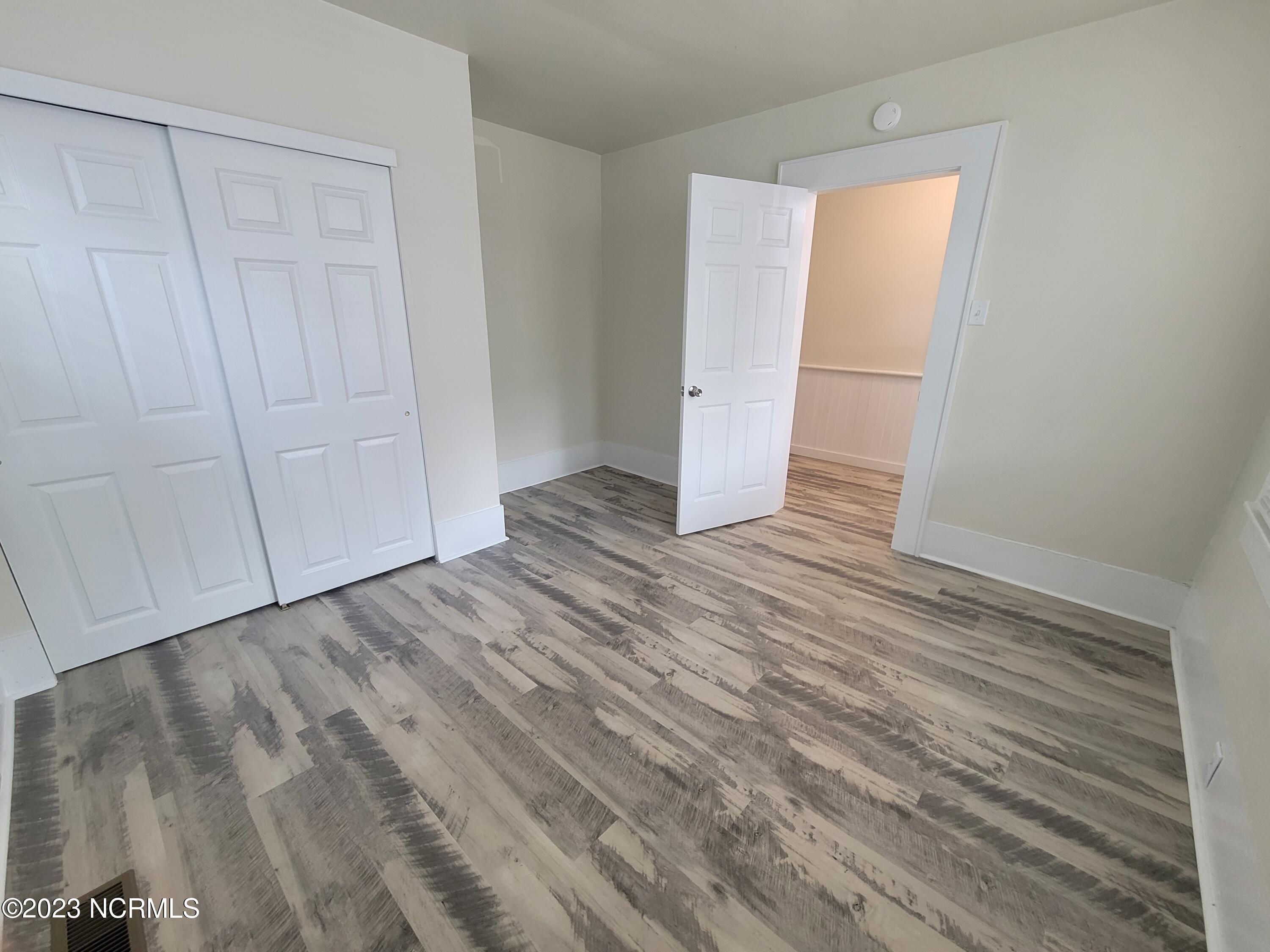 112 South 12th Street Wilmington, NC 28401 - Photo 5 of 24 20230707_085043