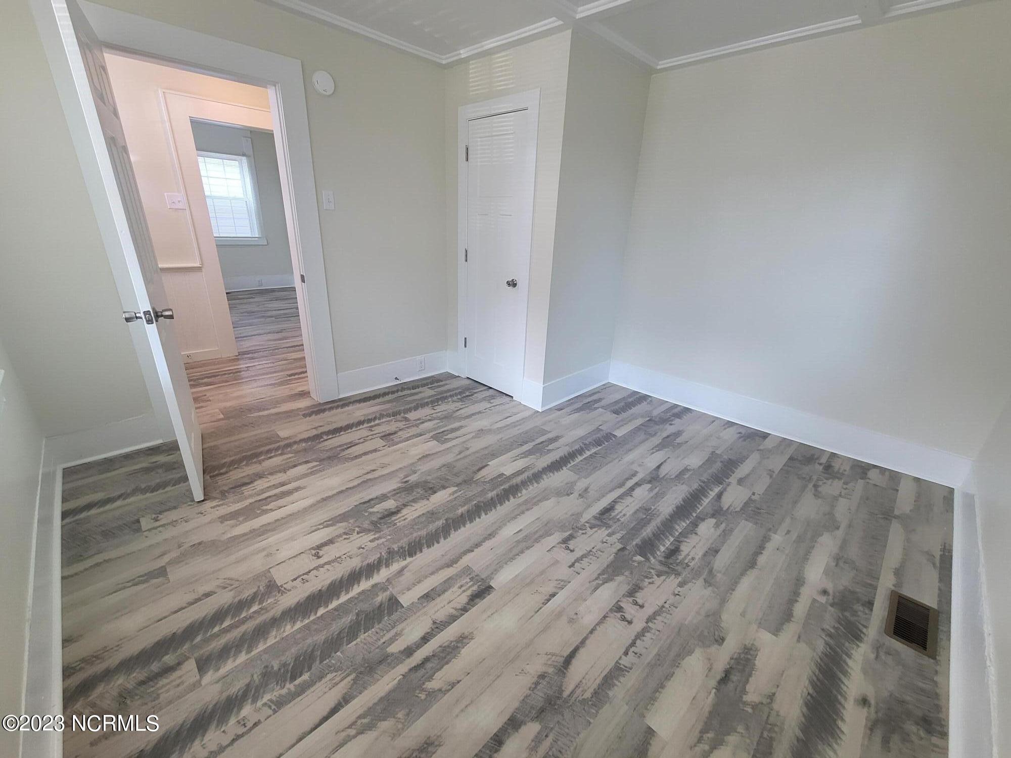 112 South 12th Street Wilmington, NC 28401 - Photo 7 of 24 20230707_085103