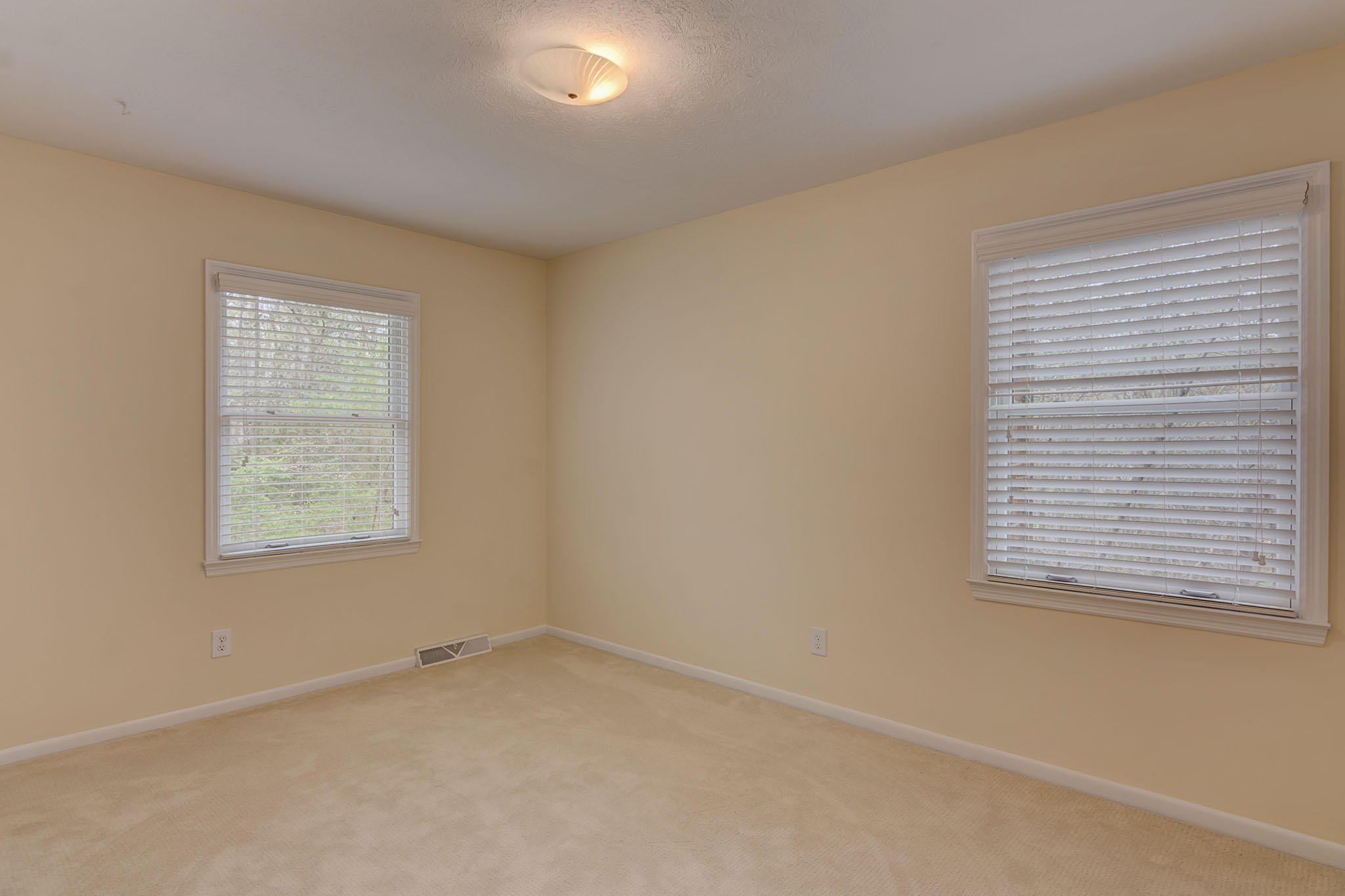 136 Newell Lane Oak Ridge, TN 37830 - Photo 13 of 25 136_Newell_113