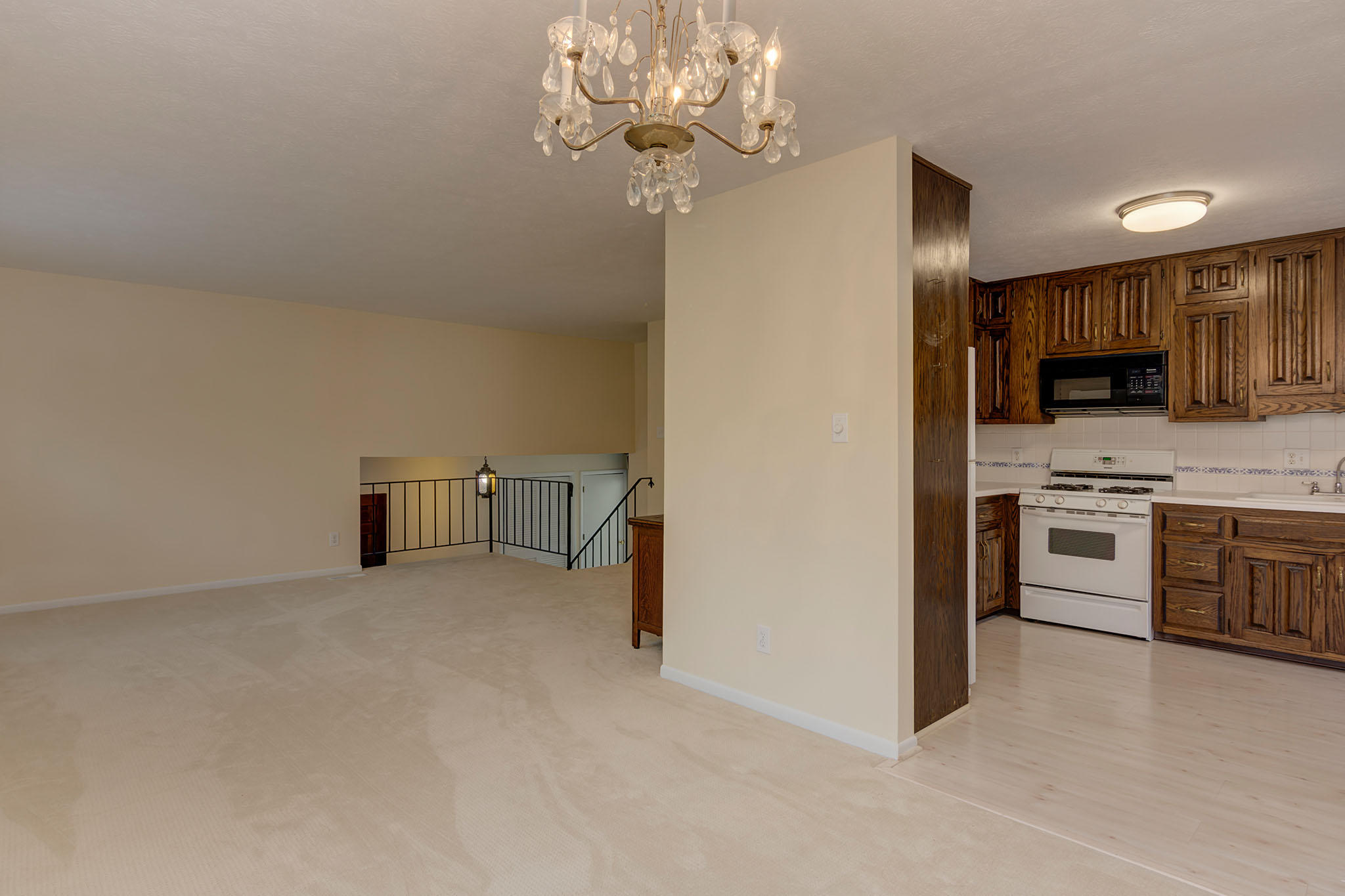 136 Newell Lane Oak Ridge, TN 37830 - Photo 4 of 25 136_Newell_104