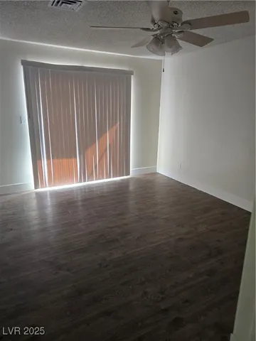 $1,400 | 1820 Lyman Street, Overton, NV 89040