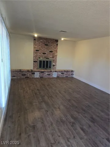 $1,400 | 1820 Lyman Street, Overton, NV 89040