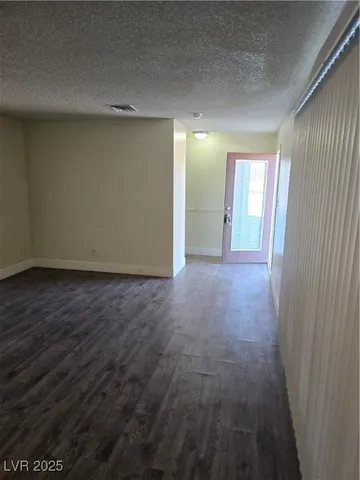 $1,400 | 1820 Lyman Street, Overton, NV 89040