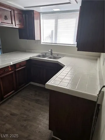 $1,400 | 1820 Lyman Street, Overton, NV 89040