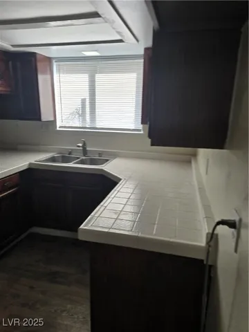 $1,400 | 1820 Lyman Street, Overton, NV 89040