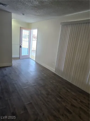 $1,400 | 1820 Lyman Street, Overton, NV 89040