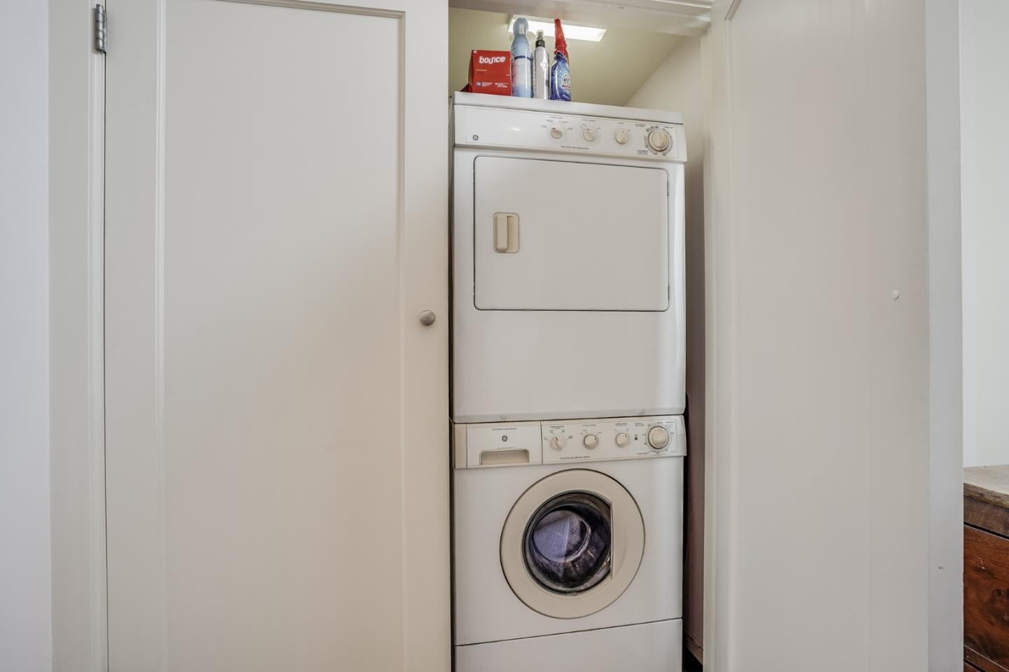 4001 Marshall Avenue San Mateo, CA 94403 - Photo 46 of 88 a utility room with dryer and washer