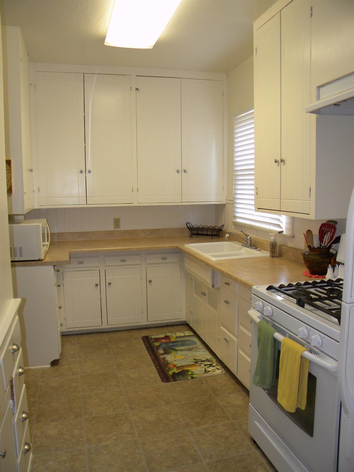 1003 K Street Reedley, CA 93654 - Photo 21 of 49