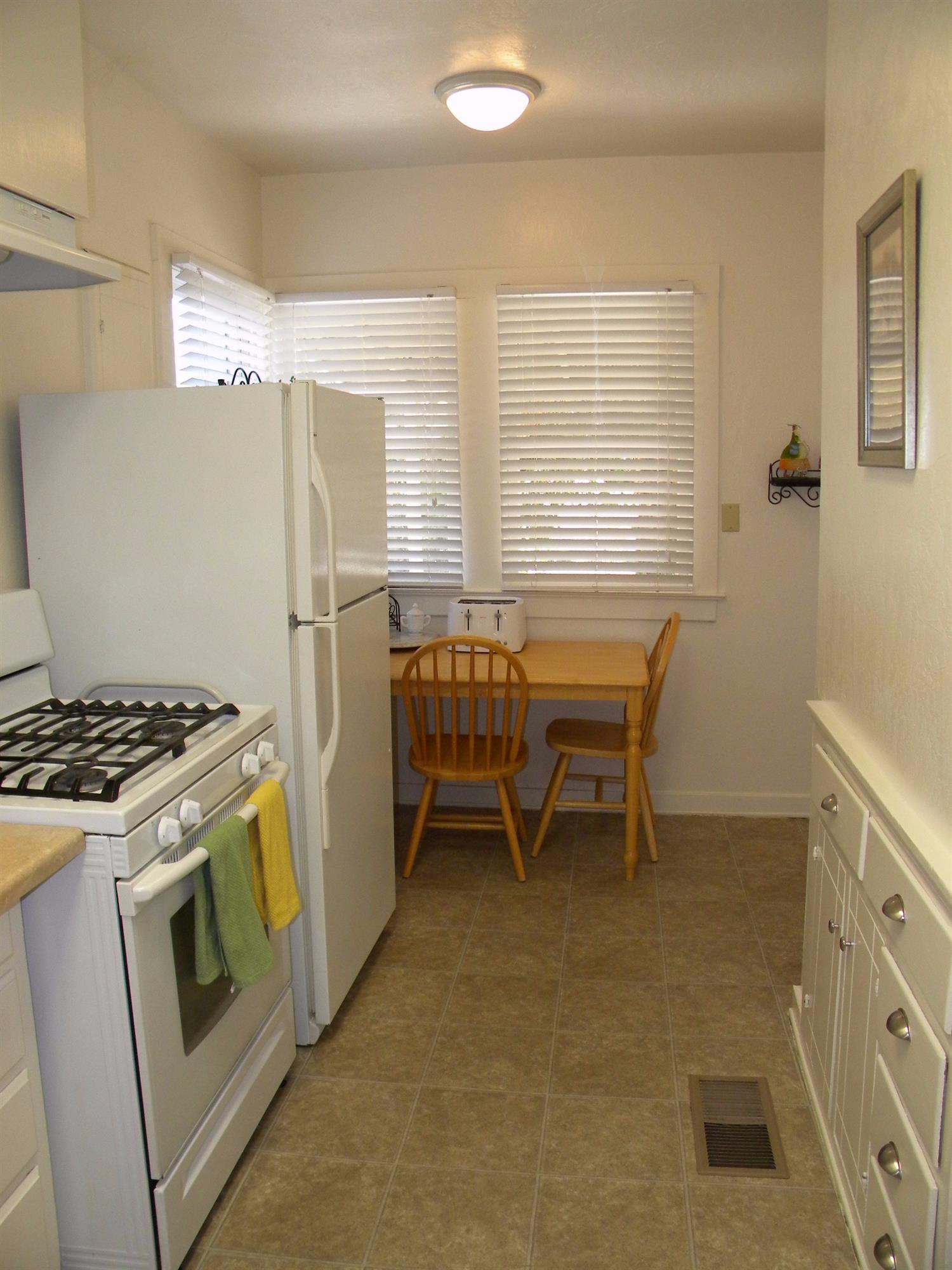 1003 K Street Reedley, CA 93654 - Photo 23 of 49