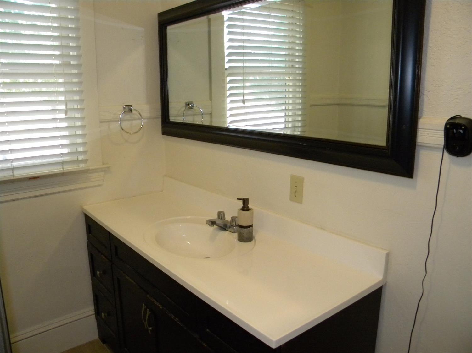 1003 K Street Reedley, CA 93654 - Photo 28 of 49