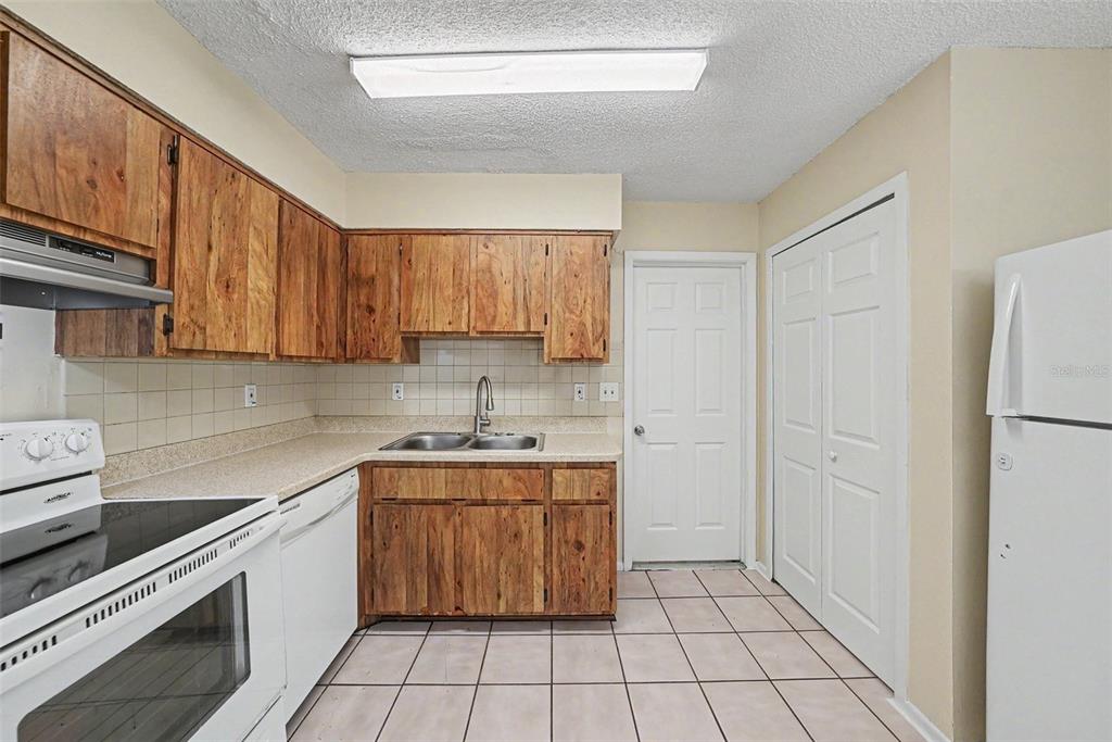 7613 Washington Street Port Richey, FL 34668 - Photo 8 of 16