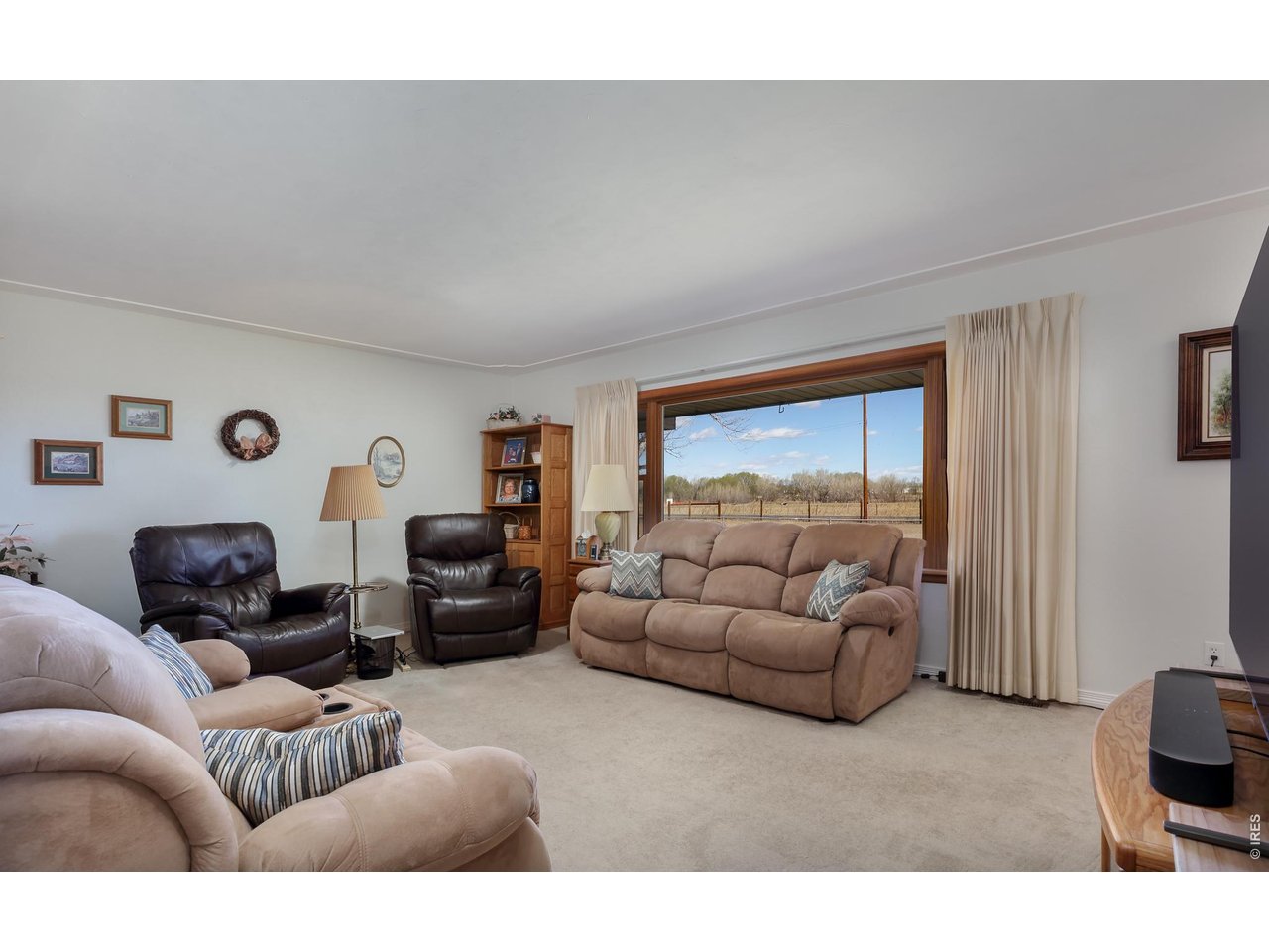 11818 Kenosha Road Longmont, CO 80504 - Photo 15 of 43 Living room.