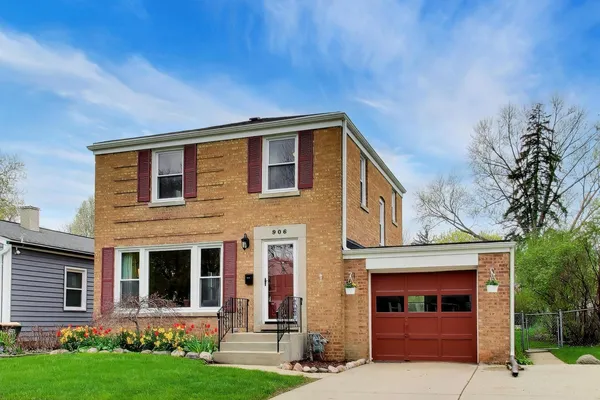 $499,000 | 906 North Patton Avenue, Arlington Heights, IL 60004
