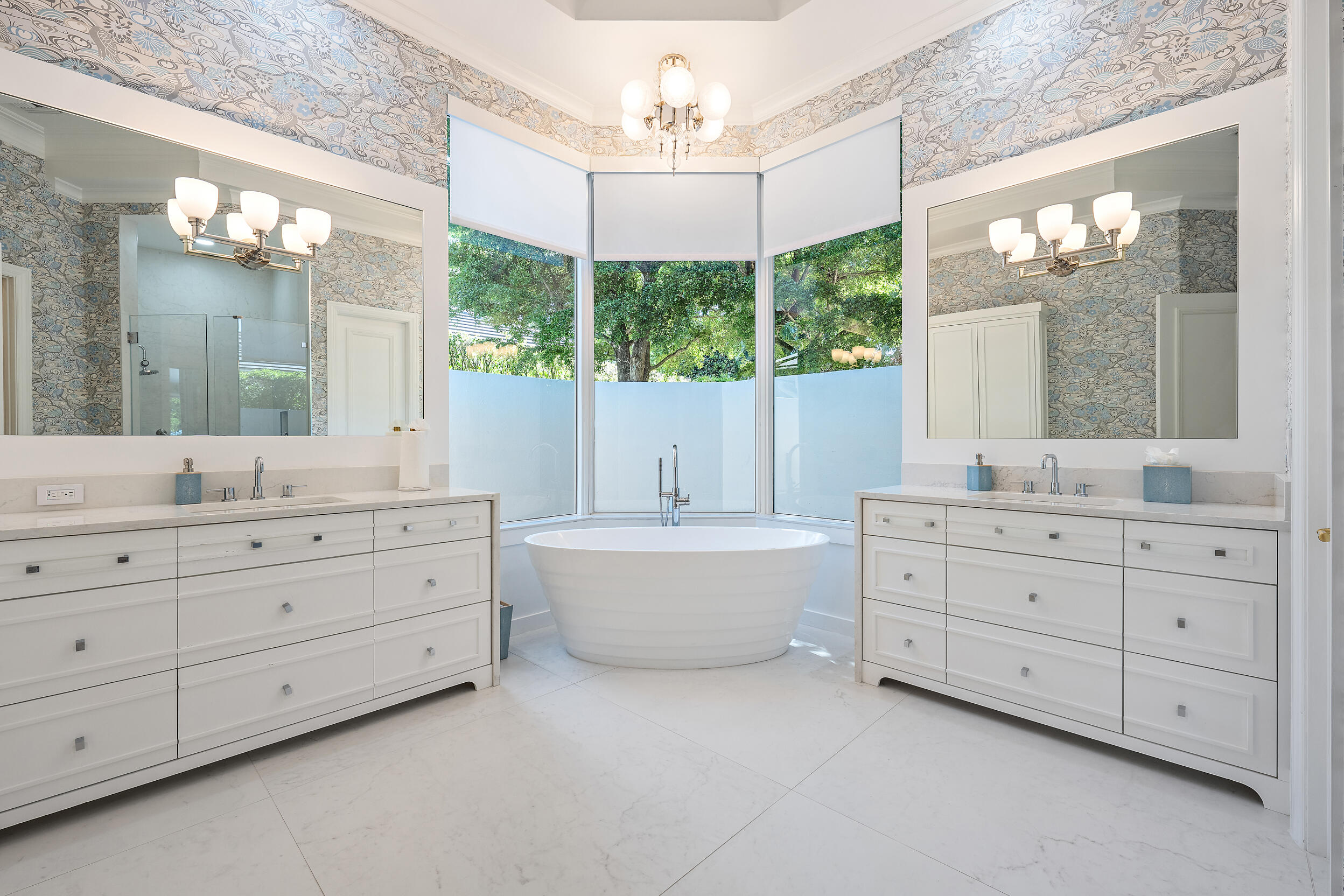 106 Commodore Drive Jupiter, FL 33477 - Photo 20 of 47 Primary Bathroom