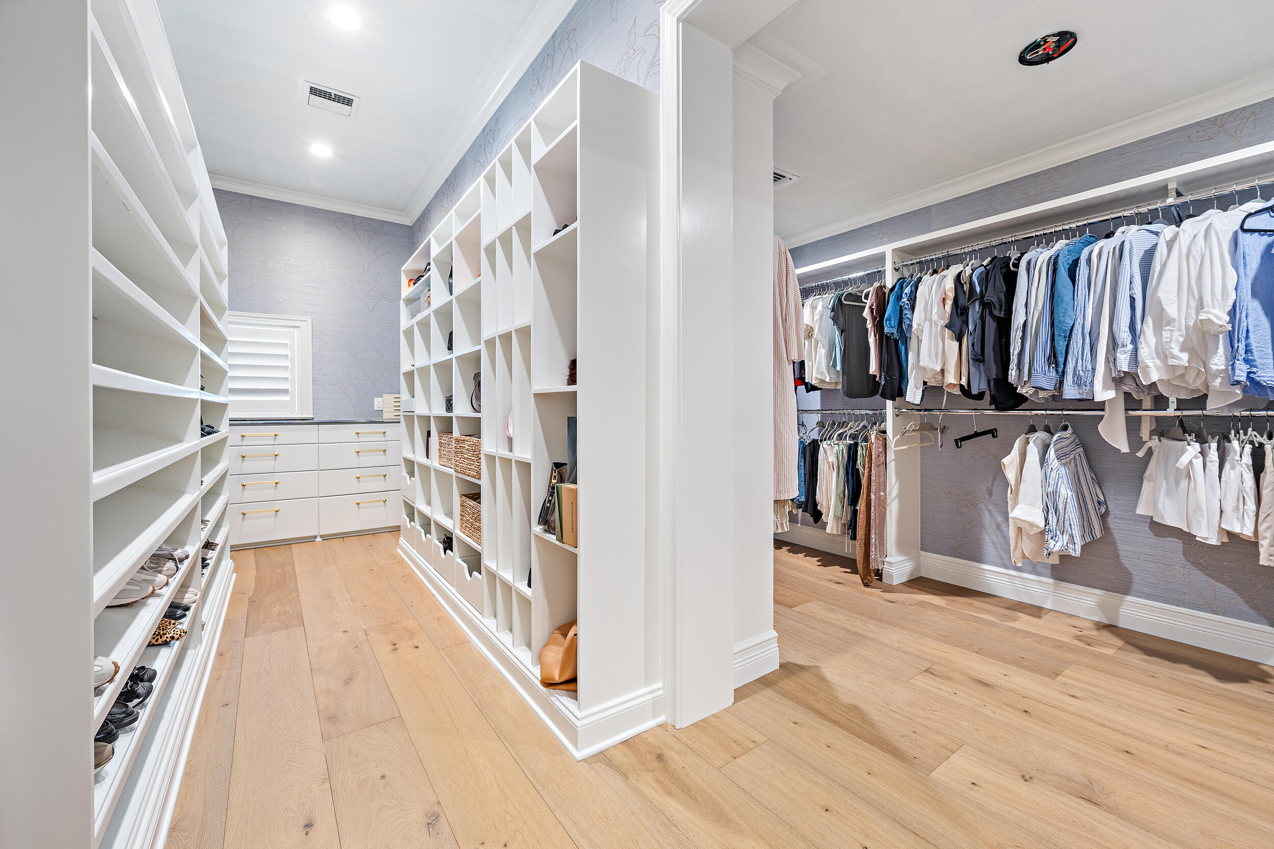 106 Commodore Drive Jupiter, FL 33477 - Photo 22 of 47 Primary Closet