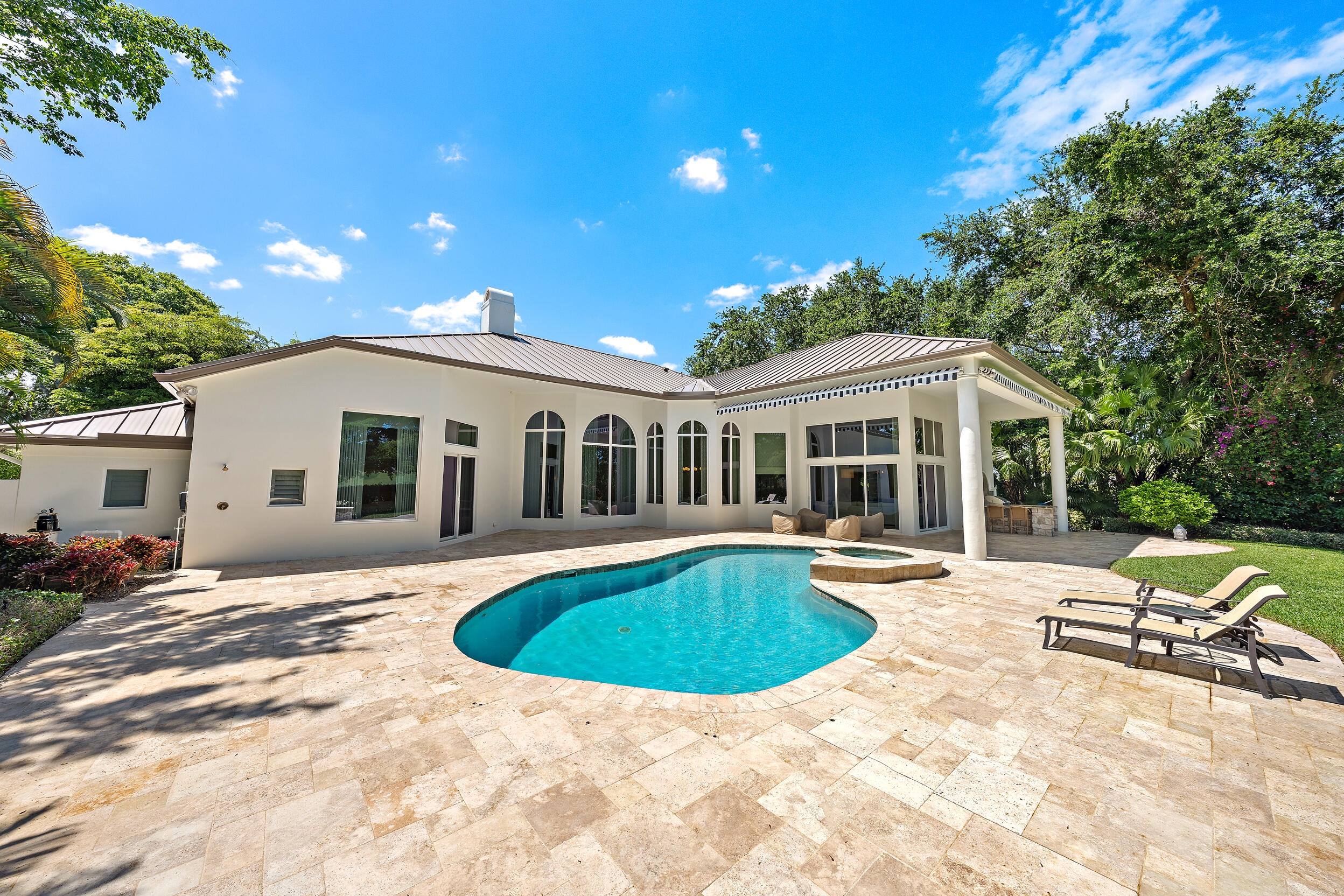 106 Commodore Drive Jupiter, FL 33477 - Photo 4 of 47 Pool Deck