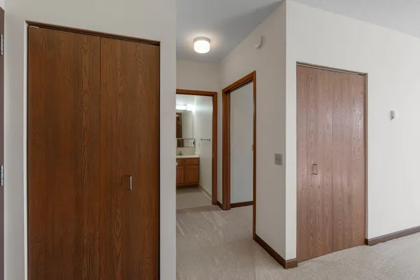 $39,900 | 7600 Golden Valley Road, Unit 600, Golden Valley, MN 55427