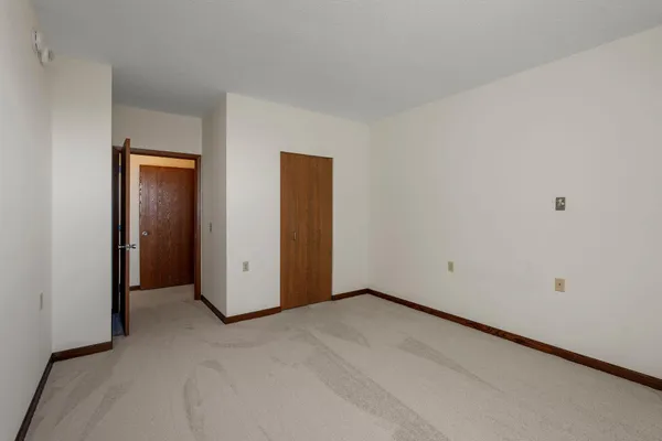 $39,900 | 7600 Golden Valley Road, Unit 600, Golden Valley, MN 55427