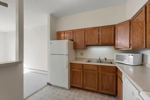 $39,900 | 7600 Golden Valley Road, Unit 600, Golden Valley, MN 55427
