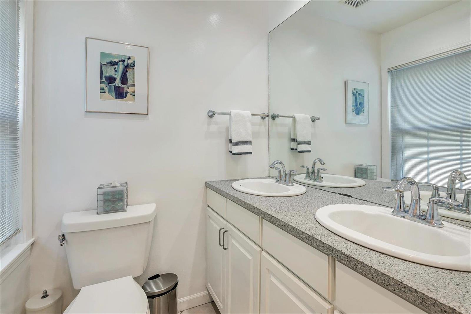 47 Highgate Road St. Louis, MO 63132 - Photo 14 of 25
