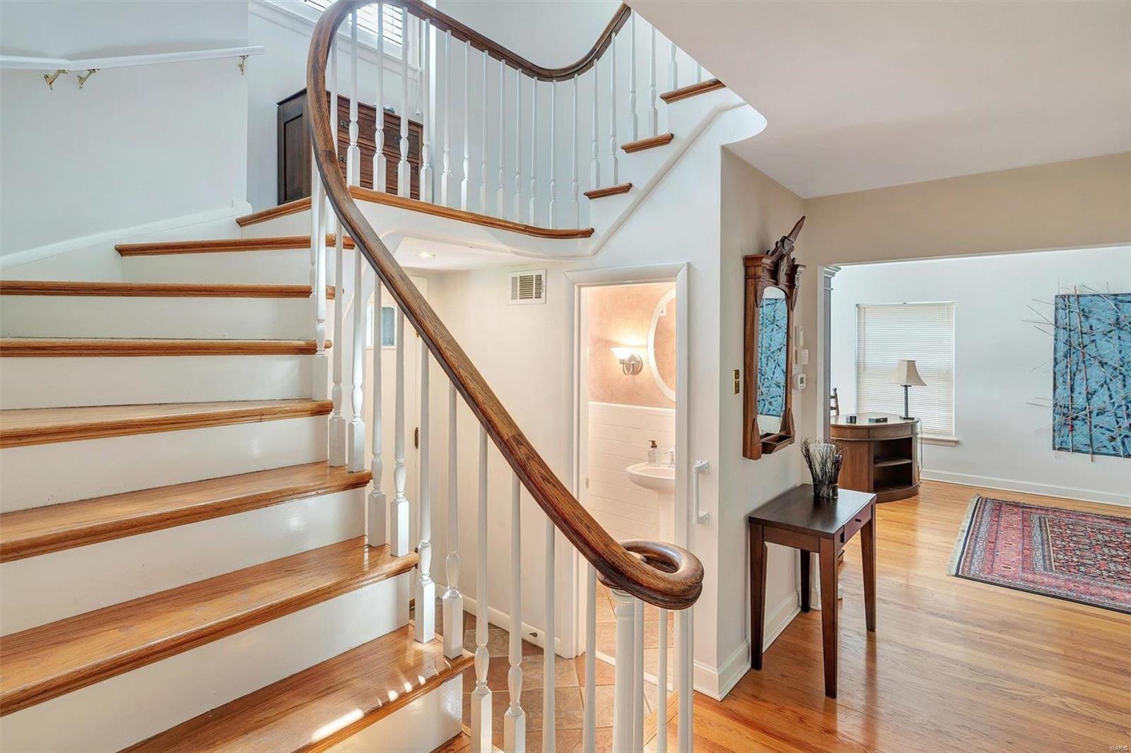 47 Highgate Road St. Louis, MO 63132 - Photo 2 of 25