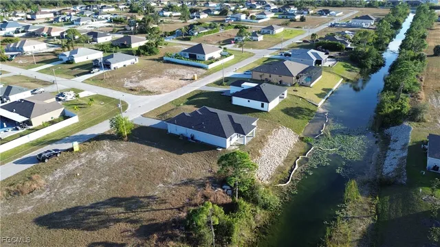 $329,900 | 2900 Northwest 17th Place, Cape Coral, FL 33993