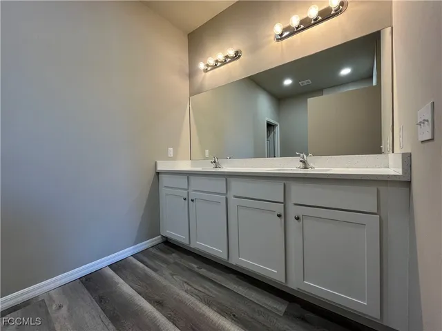 $329,900 | 2900 Northwest 17th Place, Cape Coral, FL 33993